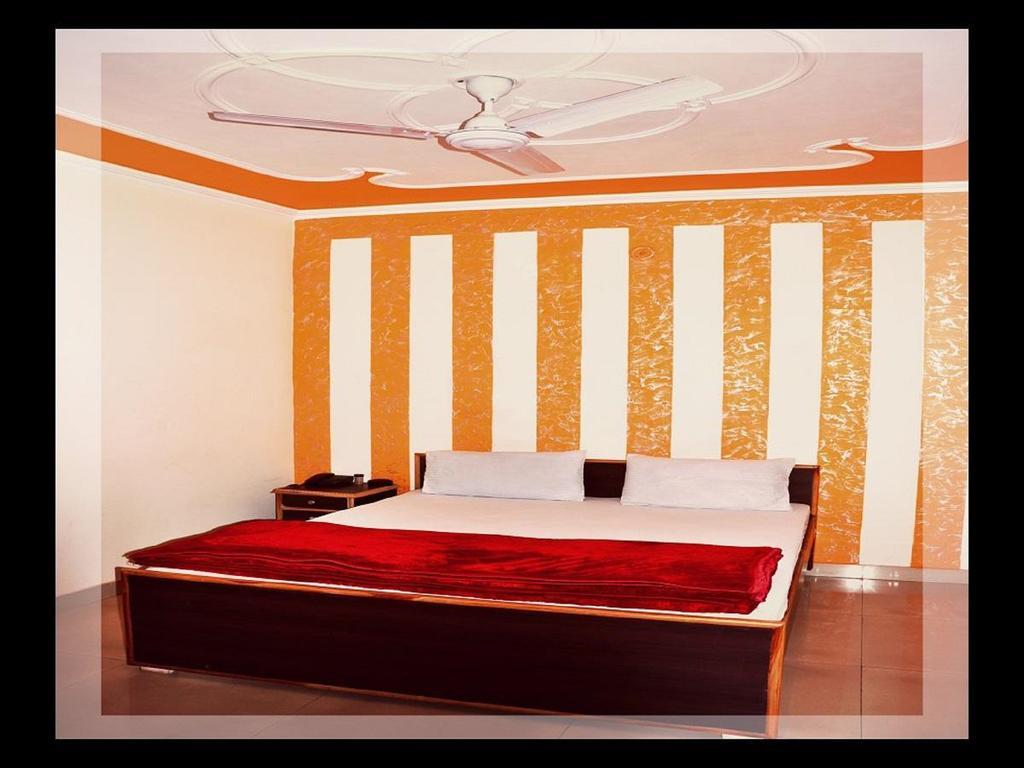Accent Hotel Greater Noida Exterior foto